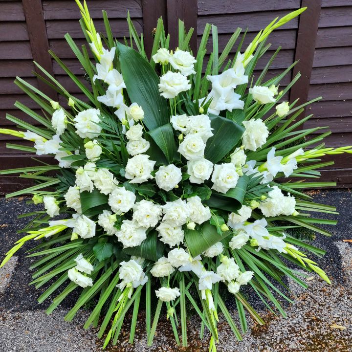 Fehér lisianthus koszorú