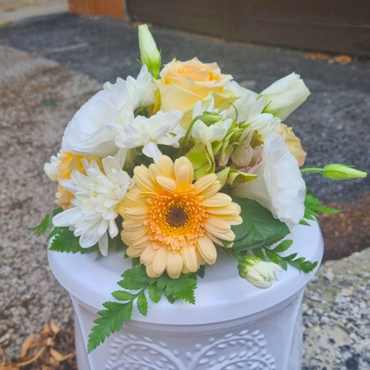 Barack színű urnadísz