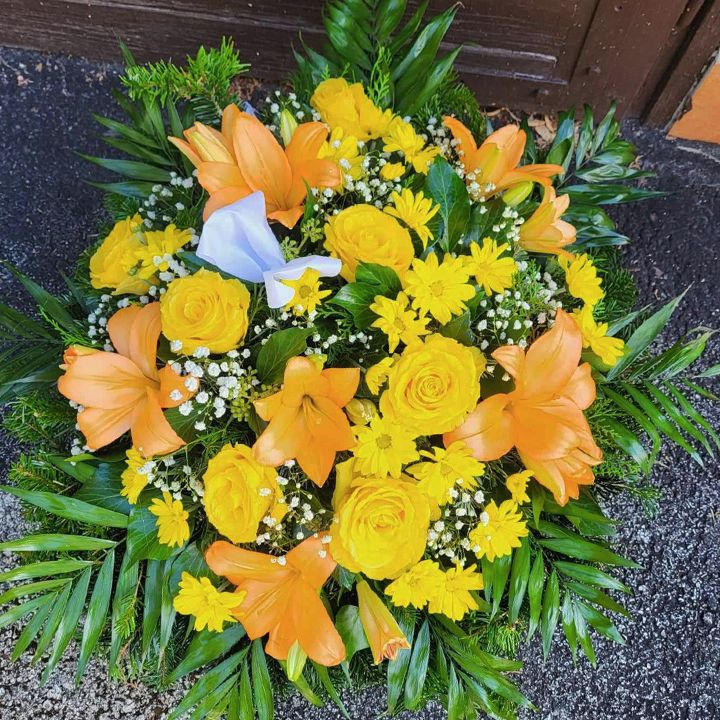 Fekvő koszorú narancs színekben