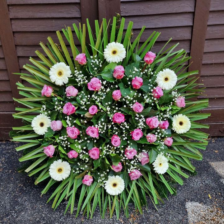 Álló koszorú lila rózsával