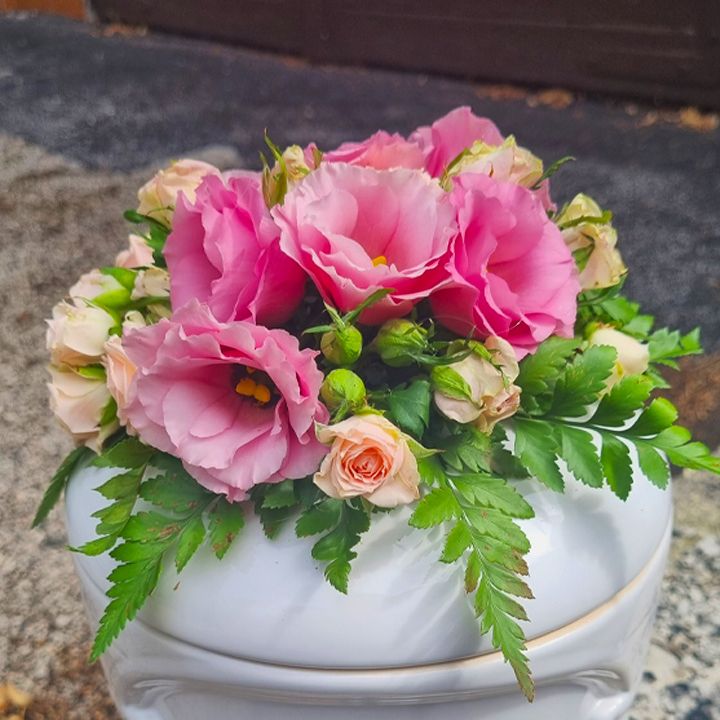 Rózsaszín urnadísz