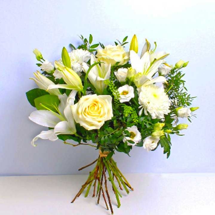 Fehér gömbcsokor - KÖZEPES MÉRET